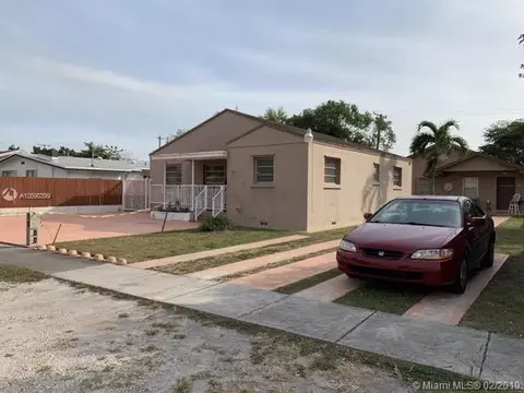 320 E 38th St, Hialeah, FL 33013 photo 2