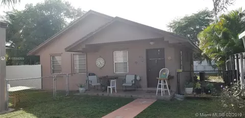 320 E 38th St, Hialeah, FL 33013 photo 3
