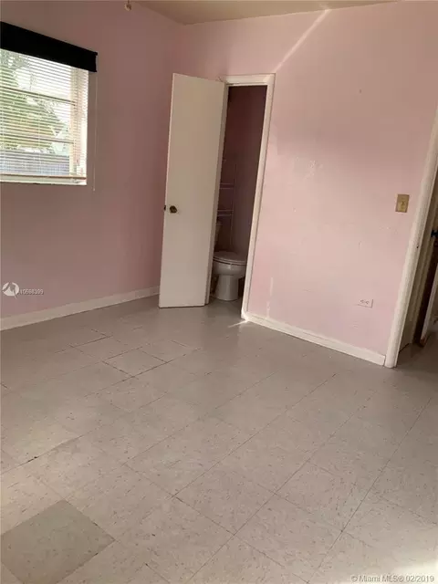 320 E 38th St, Hialeah, FL 33013 photo 15
