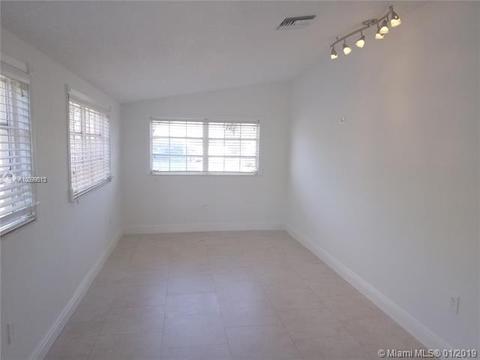 282 E 13th St, Hialeah, FL 33010 photo 17