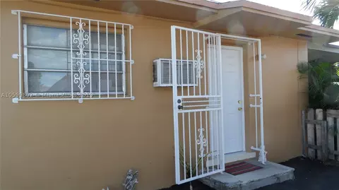 467 E 17th St, Hialeah, FL 33010 photo 13