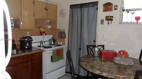 467 E 17th St, Hialeah, FL 33010 photo 16