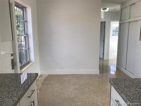811 W 53 Ter, Hialeah, FL 33012 photo 11