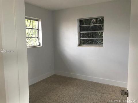 811 W 53 Ter, Hialeah, FL 33012 photo 9