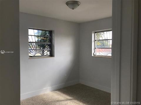811 W 53 Ter, Hialeah, FL 33012 photo 8