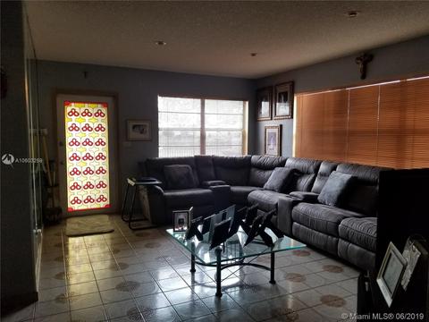 548 E 51st St, Hialeah, FL 33013 photo 11
