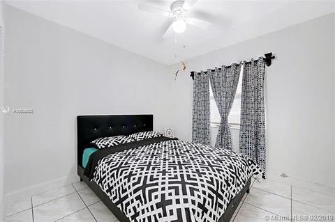 4250 E 8th Ct, Hialeah, FL 33013 photo 17