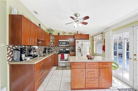 4250 E 8th Ct, Hialeah, FL 33013 photo 6