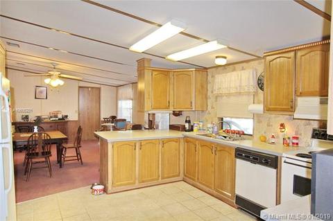 1237 9th St, Okeechobee, FL 34974 photo 4
