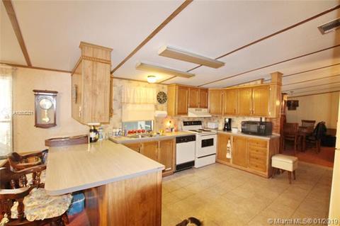 1237 9th St, Okeechobee, FL 34974 photo 5