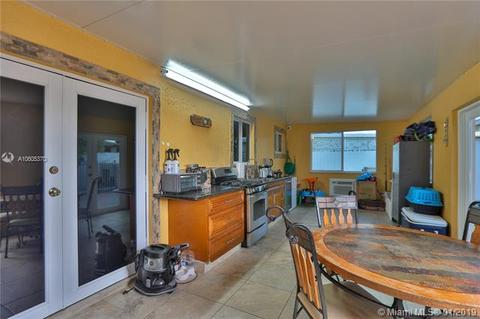 2640 W 68th Pl, Hialeah, FL 33016 photo 15