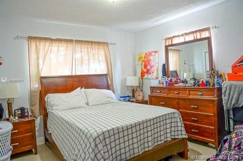 990 E 3 St, Hialeah, FL 33010 photo 9