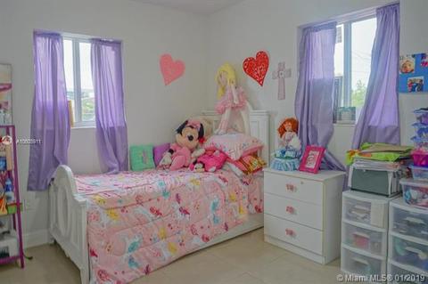 990 E 3 St, Hialeah, FL 33010 photo 10