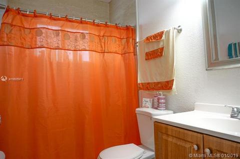 990 E 3 St, Hialeah, FL 33010 photo 8