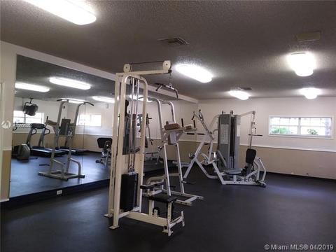 Undisclosed, Hialeah, FL 33015 photo 2