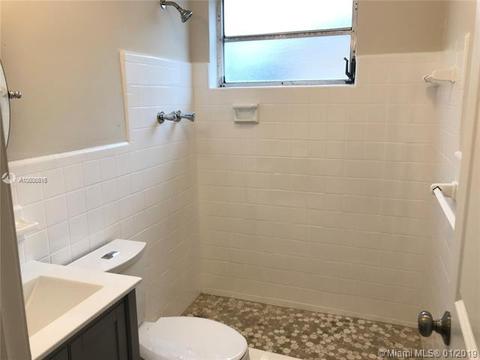 41 E 52nd Pl, Hialeah, FL 33013 photo 20