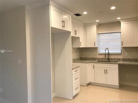 41 E 52nd Pl, Hialeah, FL 33013 photo 9