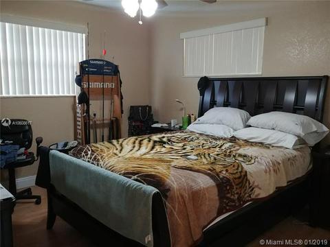 717 E 44th St, Hialeah, FL 33013 photo 6