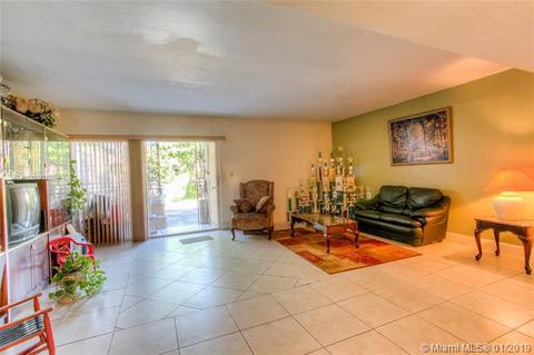 Undisclosed, Hialeah, FL 33014 photo 2