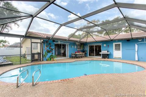 14531 Cedar Ct, Miami Lakes, FL 33014 photo 10