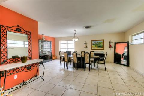14531 Cedar Ct, Miami Lakes, FL 33014 photo 8