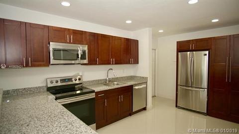555 E 52nd St, Hialeah, FL 33013 photo 5