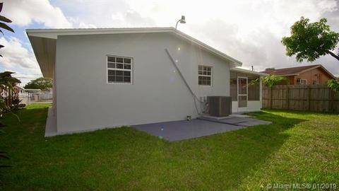 555 E 52nd St, Hialeah, FL 33013 photo 14