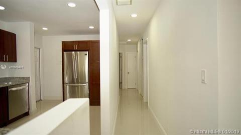 555 E 52nd St, Hialeah, FL 33013 photo 6