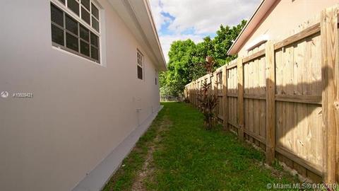 555 E 52nd St, Hialeah, FL 33013 photo 17