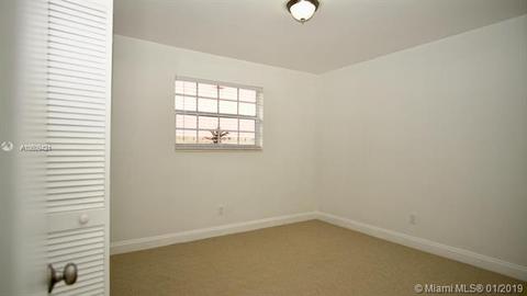 555 E 52nd St, Hialeah, FL 33013 photo 12