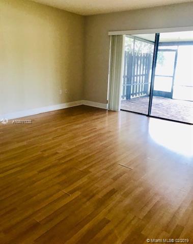 19600 E Lake Dr, Hialeah, FL 33015 photo 9