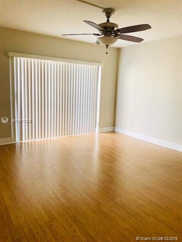 19600 E Lake Dr, Hialeah, FL 33015 photo 13