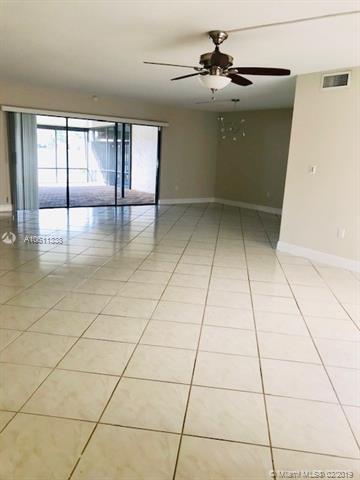 19600 E Lake Dr, Hialeah, FL 33015 photo 8