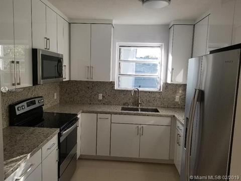 451 E 55th St, Hialeah, FL 33013 photo 4