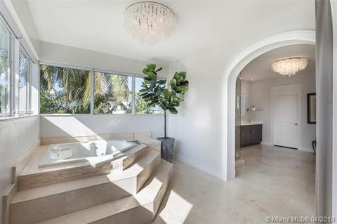 7200 E Lago Dr, Coral Gables, FL 33143 photo 13