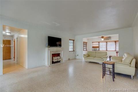 8790 SW 96th St, Miami, FL 33176 photo 2