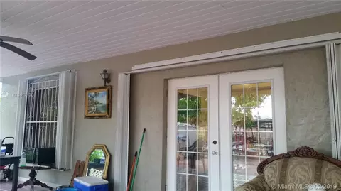 572 E 29th St, Hialeah, FL 33013 photo 8