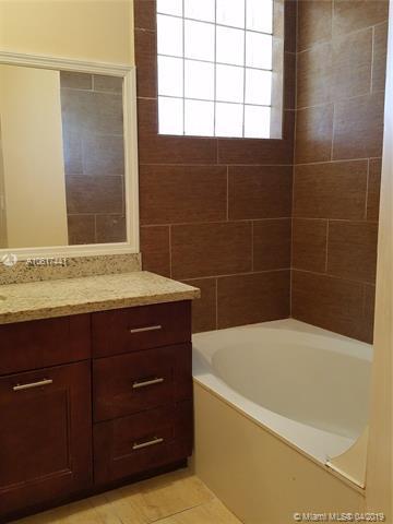 Undisclosed, Miami, FL 33193 photo 13