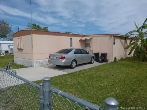 1063 8th St, Okeechobee, FL 34974 photo 1