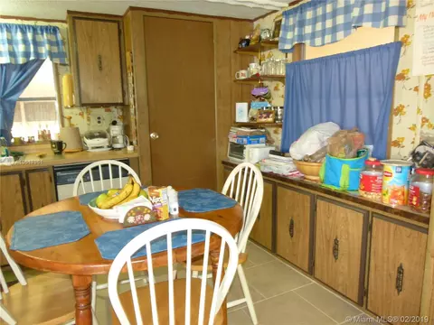 1063 8th St, Okeechobee, FL 34974 photo 4