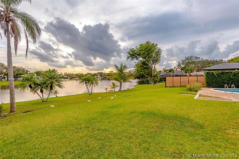 7010 Gleneagle Dr, Miami Lakes, FL 33014 photo 6