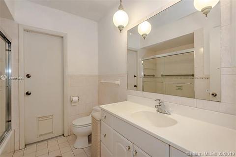 7010 Gleneagle Dr, Miami Lakes, FL 33014 photo 22