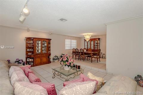 7010 Gleneagle Dr, Miami Lakes, FL 33014 photo 9