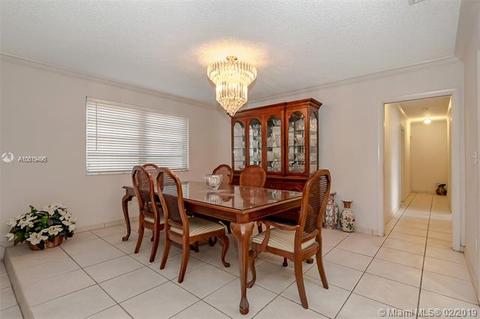 7010 Gleneagle Dr, Miami Lakes, FL 33014 photo 12
