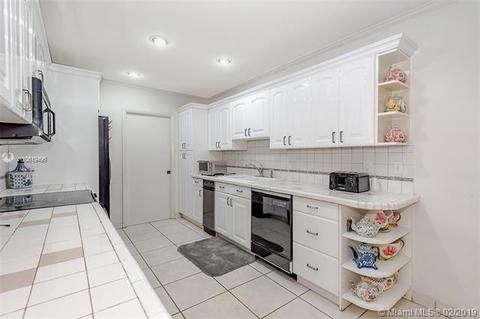 7010 Gleneagle Dr, Miami Lakes, FL 33014 photo 29