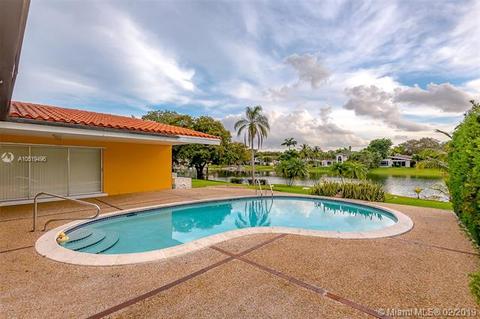 7010 Gleneagle Dr, Miami Lakes, FL 33014 photo 4
