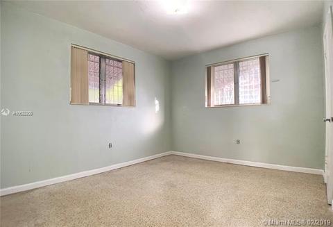 560 E 28th St, Hialeah, FL 33013 photo 12