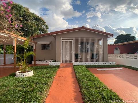 560 E 28th St, Hialeah, FL 33013 photo 1