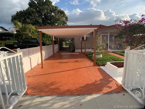 560 E 28th St, Hialeah, FL 33013 photo 2