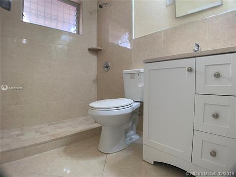 560 E 28th St, Hialeah, FL 33013 photo 10
